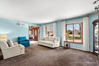 286 Stonegate Road, Clarendon Hills, IL 60514 - Photo 6