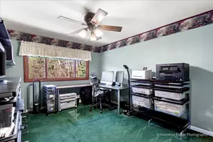 286 Stonegate Rd, Clarendon Hills, IL 60514 - Photo 14