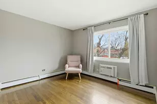 8995 Kennedy Dr N, Des Plaines, IL 60016 - Photo 16