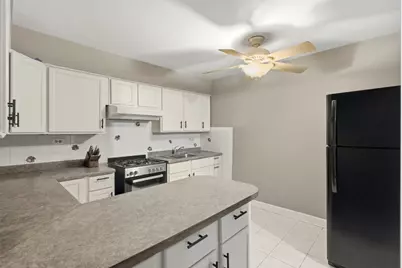 8995 Kennedy Drive N #206F, Des Plaines, IL 60016 - Photo 10