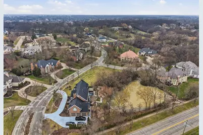 9045 Turnberry Drive, Burr Ridge, IL 60527 - Photo 12