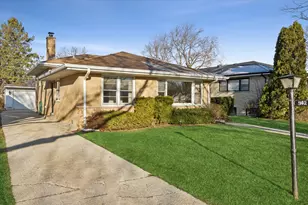 942 Sherwood Rd, La Grange Park, IL 60526 - Photo 2