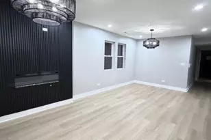 6350 S St Lawrence Ave, Chicago, IL 60637 - Photo 2