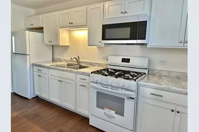 222 S Tryon Street #2, Woodstock, IL 60098 - Photo 4