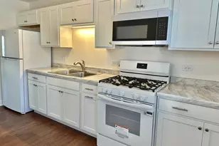 222 S Tryon St, Woodstock, IL 60098 - Photo 4