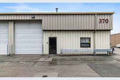 370 E Prairie Street #13, Crystal Lake, IL 60014 - Photo 2