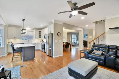 35 Red Tail Drive, Hawthorn Woods, IL 60047 - Photo 12