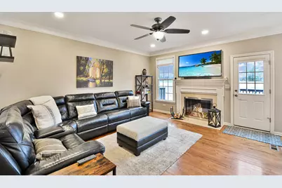 35 Red Tail Drive, Hawthorn Woods, IL 60047 - Photo 10