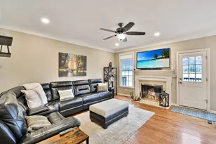 35 Red Tail Dr, Hawthorn Woods, IL 60047 - Photo 10