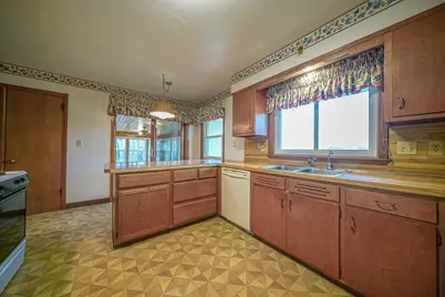 1854 N Weller Drive, Mount Morris, IL 61054 - Photo 10