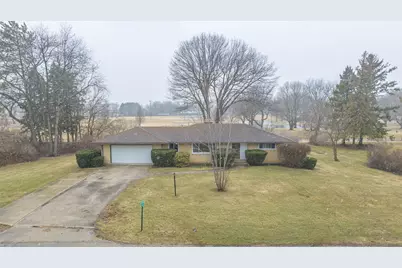 1854 N Weller Drive, Mount Morris, IL 61054 - Photo 1