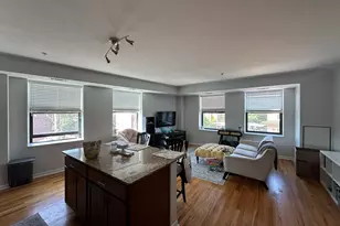 1337 W Fargo Ave, Chicago, IL 60626 - Photo 2