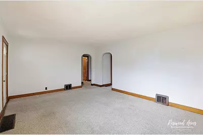 905 N Everett Street, Streator, IL 61364 - Photo 2