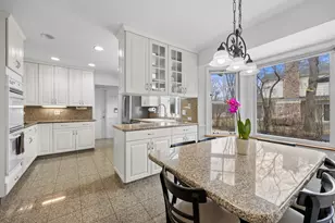 1031 Indian Rd, Glenview, IL 60025 - Photo 10