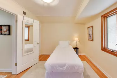 6621 N Keating Avenue, Lincolnwood, IL 60712 - Photo 18