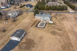 W1461 Maureen Ct, Lake Geneva, WI 53147 - Photo 44