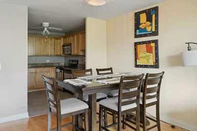 1850 N Clark Street #405, Chicago, IL 60614 - Photo 8