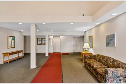 1880 Bonnie Lane #414, Hoffman Estates, IL 60169 - Photo 2