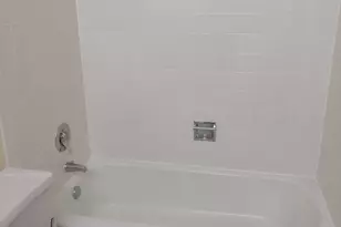 1880 Bonnie Ln, Hoffman Estates, IL 60169 - Photo 10