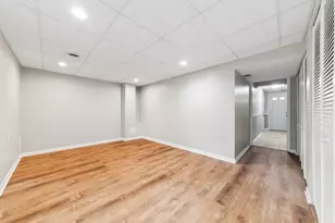 1813 Lancashire Ct, Schaumburg, IL 60194 - Photo 18