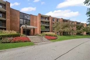 1615 E Central Rd, Arlington Heights, IL 60005 - Photo 1