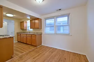 308 S Artesian Ave, Chicago, IL 60612 - Photo 8