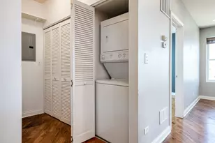 4749 W Roscoe St, Chicago, IL 60641 - Photo 20