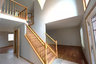 830 E 152nd St, South Holland, IL 60473 - Photo 2