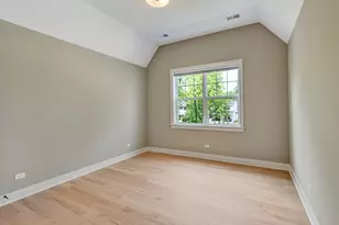 256 Coe Rd, Clarendon Hills, IL 60514 - Photo 26