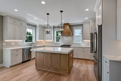 256 Coe Road, Clarendon Hills, IL 60514 - Photo 14