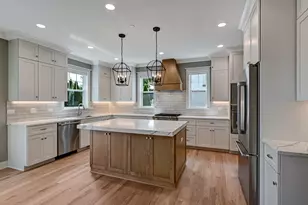 256 Coe Rd, Clarendon Hills, IL 60514 - Photo 14