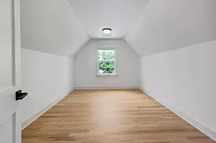 256 Coe Rd, Clarendon Hills, IL 60514 - Photo 30