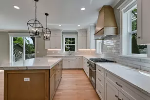 256 Coe Rd, Clarendon Hills, IL 60514 - Photo 16