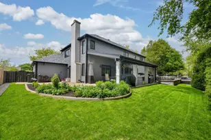 35 Americana Ct, Roselle, IL 60172 - Photo 24