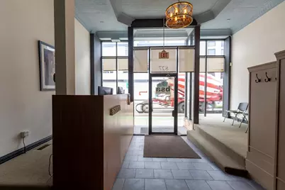 827 N Milwaukee Avenue, Chicago, IL 60642 - Photo 2