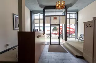 827 N Milwaukee Ave, Chicago, IL 60642 - Photo 2