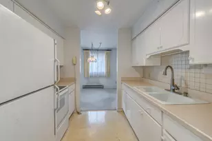 222 Madison St, Joliet, IL 60435 - Photo 12