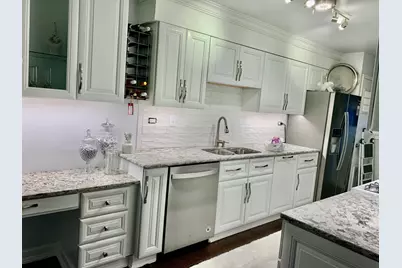 1057 Carpenter Court, Elk Grove Village, IL 60007 - Photo 4