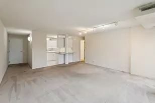 2555 Gross Point Rd, Evanston, IL 60201 - Photo 6