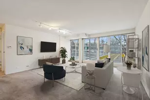 2555 Gross Point Rd, Evanston, IL 60201 - Photo 2