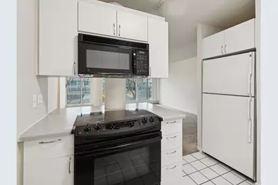 2555 Gross Point Road #101, Evanston, IL 60201 - Photo 8