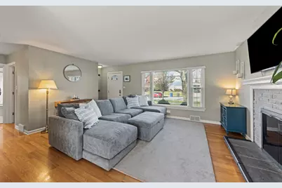 151 East Road, Glen Ellyn, IL 60137 - Photo 4