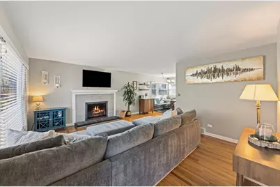 151 East Road, Glen Ellyn, IL 60137 - Photo 2