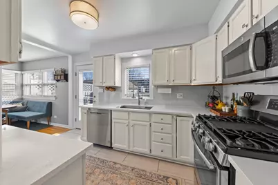 151 East Road, Glen Ellyn, IL 60137 - Photo 10