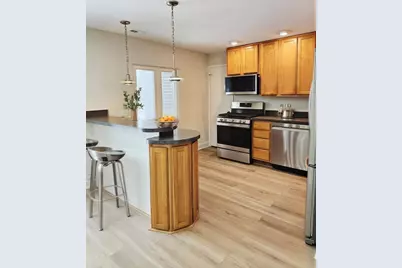 1550 Sandpebble Drive #210, Wheeling, IL 60090 - Photo 2