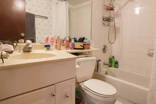 3856 S Parkway Dr, Northbrook, IL 60062 - Photo 8