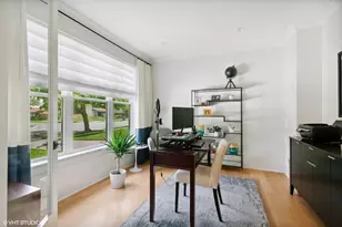 964 S Hillside Ave, Elmhurst, IL 60126 - Photo 12