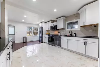 9658 Austin Avenue, Oak Lawn, IL 60453 - Photo 6