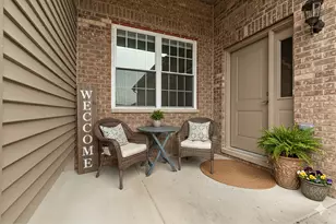 52 Olympus Dr, Tinley Park, IL 60477 - Photo 2