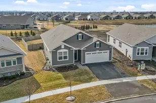 927 Plateau Dr, Pingree Grove, IL 60140 - Photo 1